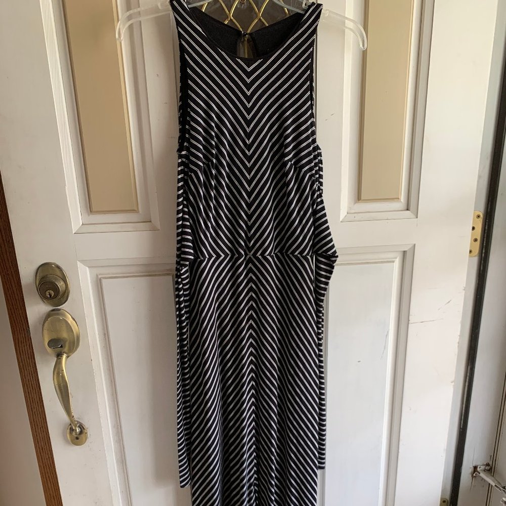 White House Black Market Flare Dress XS